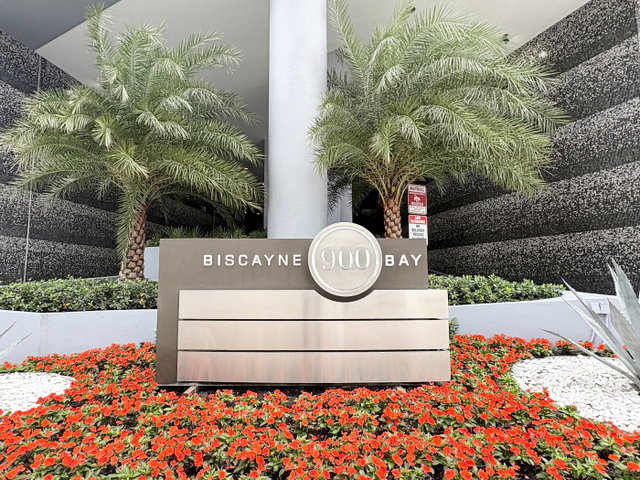 900 Biscayne Bay photo 2